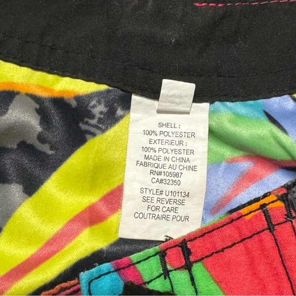 Quicksilver Surf Boardshorts Floral & UnderArmour Shorts - Picture 6 of 10